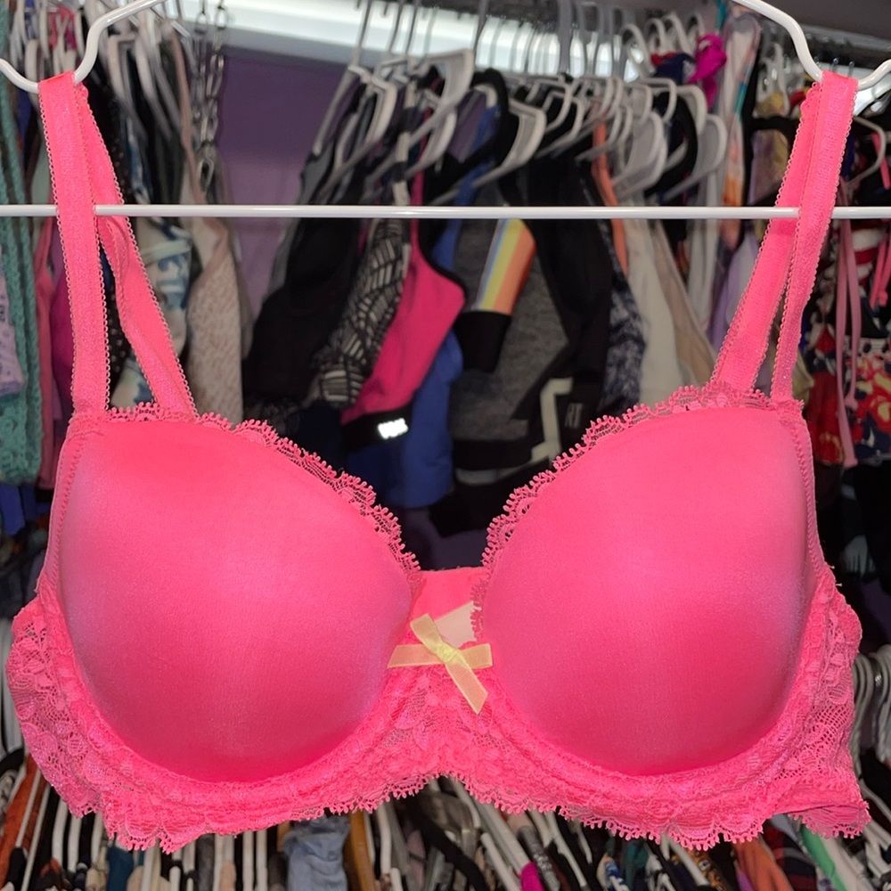 PINK Retro y2k bra by Victoria Secrets VS Barbie approved 32b hot Pink lace